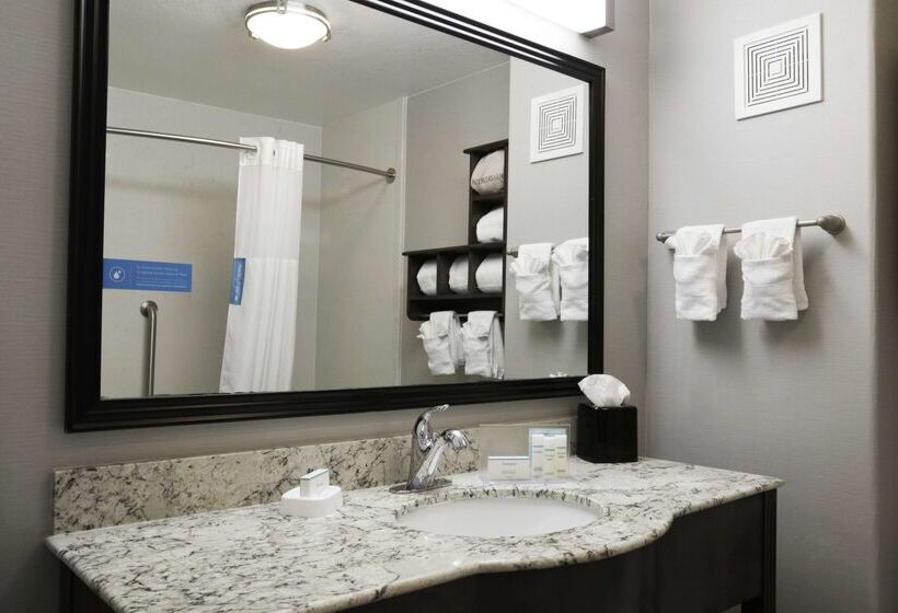 בית מלון כפרי Hampton Inn & Suites Temecula