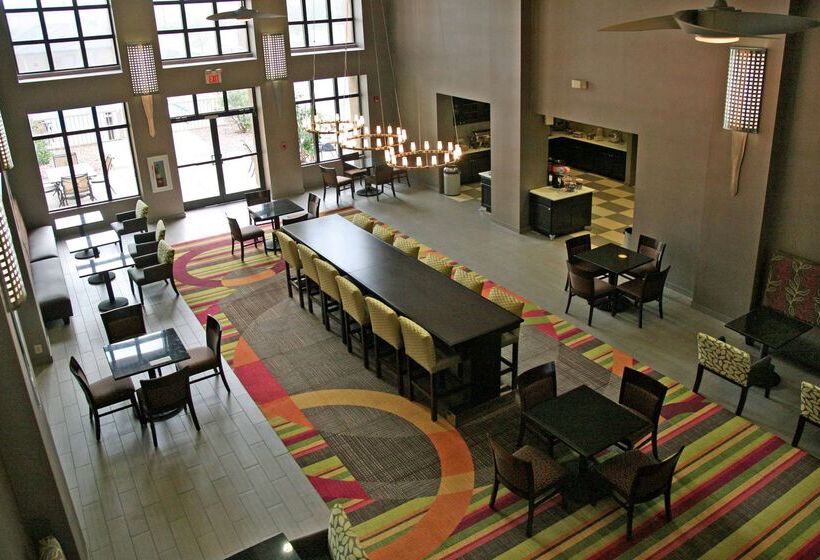 בית מלון כפרי Hampton Inn & Suites Tulsa Woodland Hills 71st Memorial