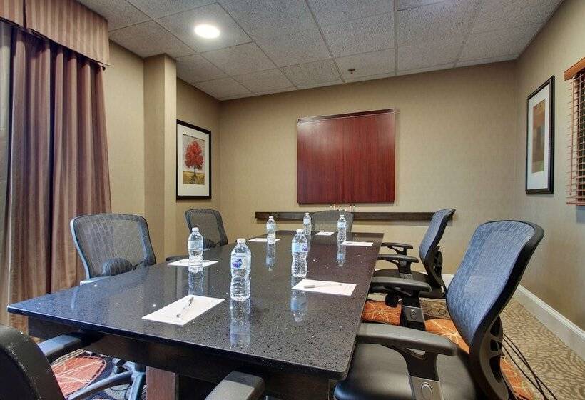 هتل Hampton Inn Warner Robins