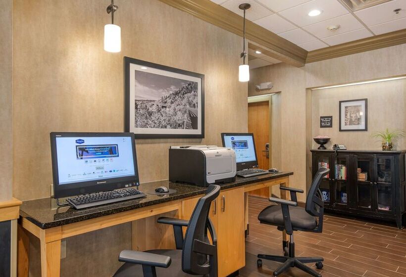 ホテル Hampton Inn Wilkesboro