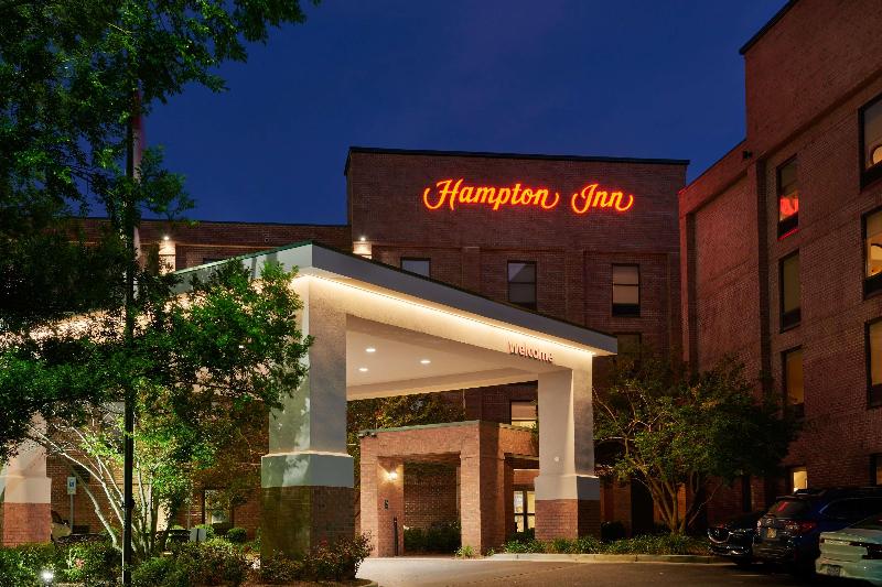 هتل Hampton Inn Wilmington Medical Park