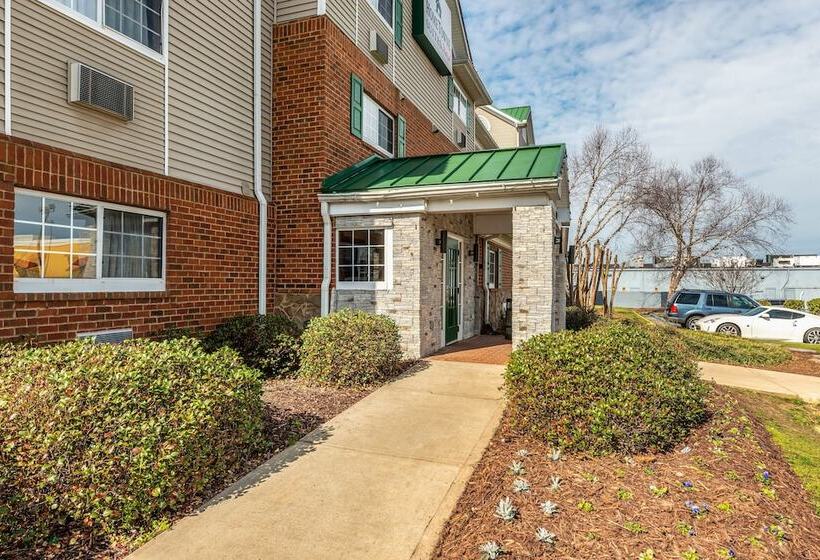 호텔 Hometowne Studios & Suites By Red Roof Charlotte  Concord