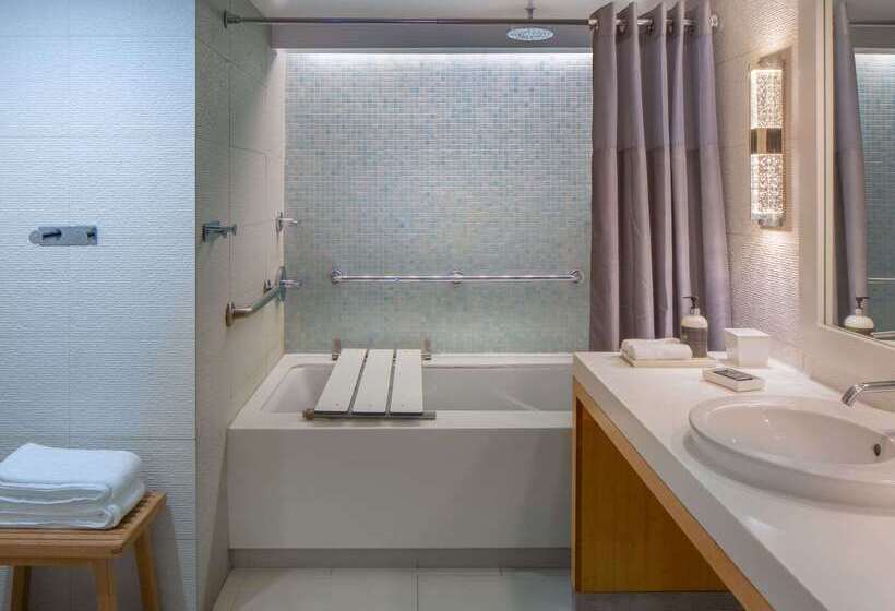 فندق Hyatt Centric Key West Resort & Spa