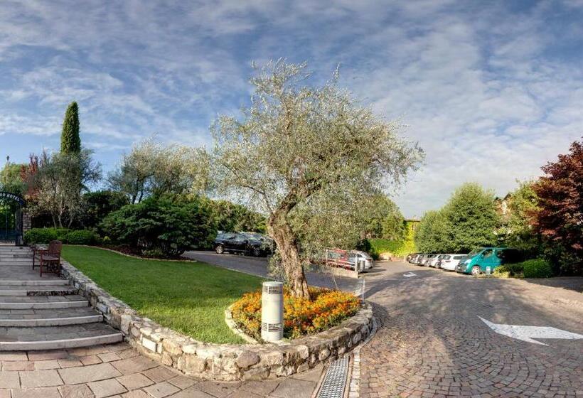 فندق Iseo Lago