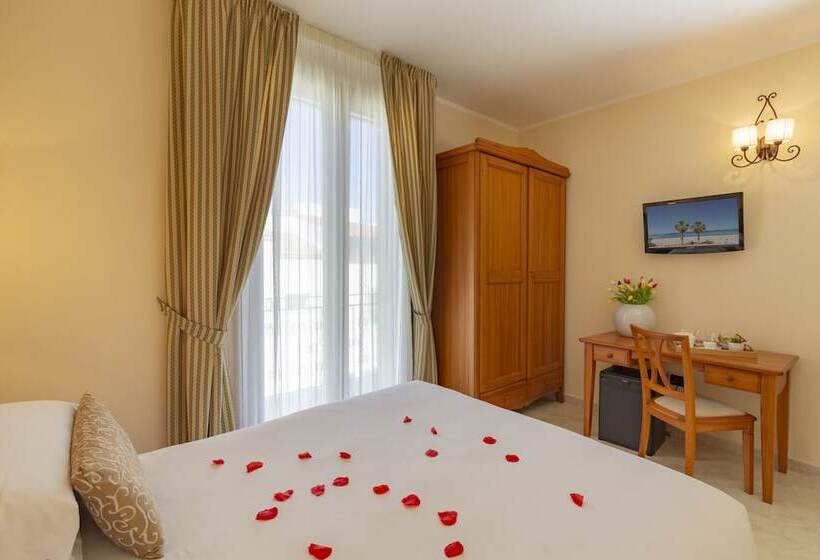 هتل Mira Spiaggia