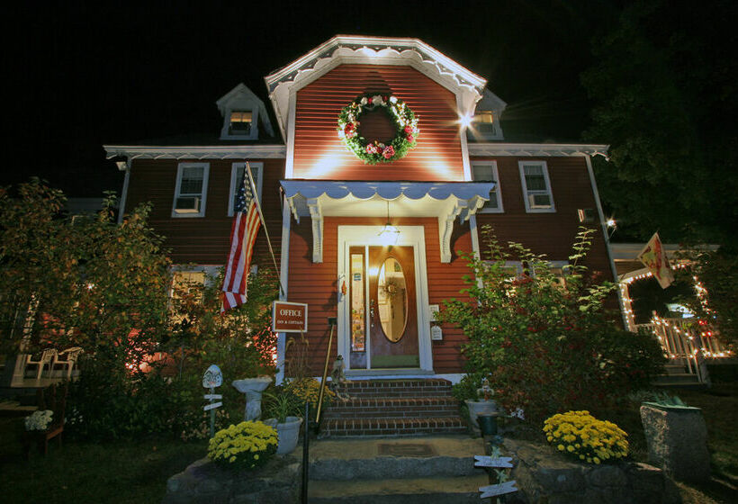 هتل Old Red Inn & Cottages