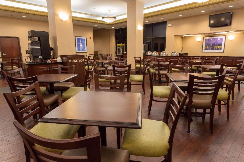 هتل Pear Tree Inn St. Louis Near Union Station