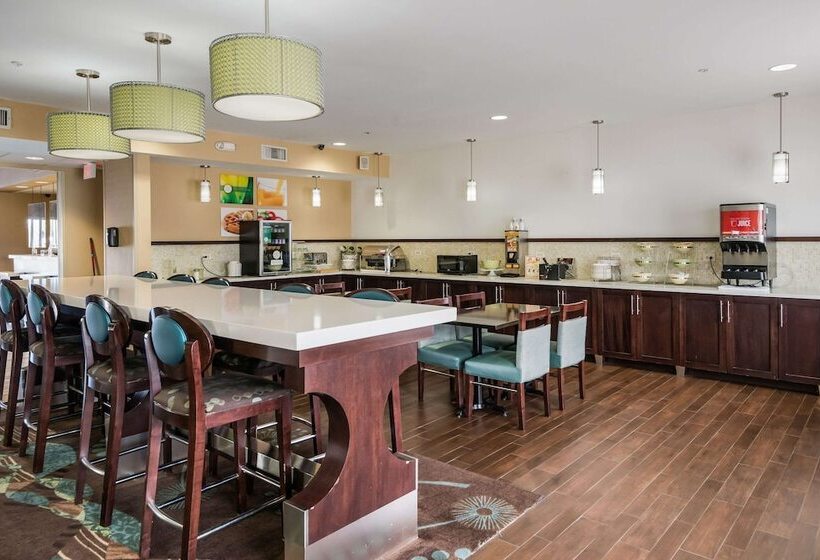 هتل Quality Inn & Suites Quincy  Downtown