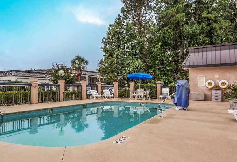 בית מלון כפרי Quality Inn Walterboro