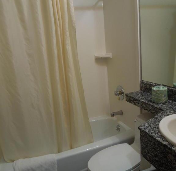 فندق Red Carpet Inn Brooklyn