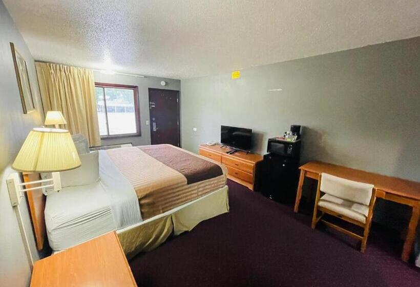 فندق Sparta Inn