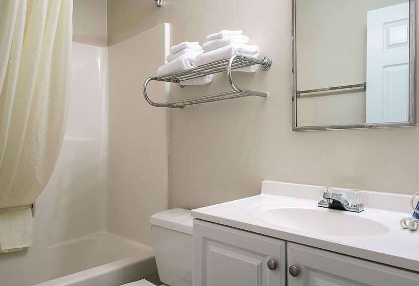 هتل Suburban Studios Of Wilmington