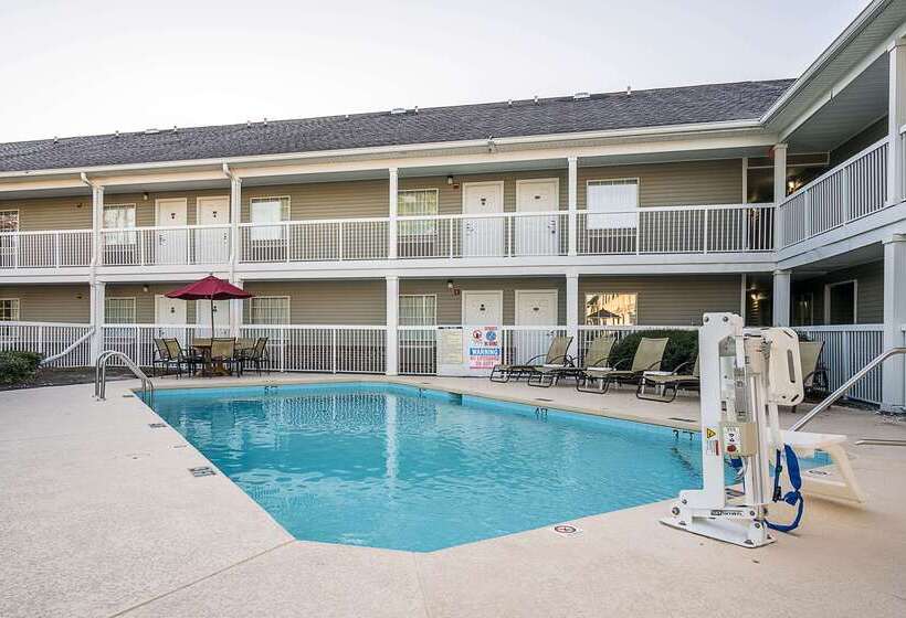 هتل Suburban Studios Of Wilmington