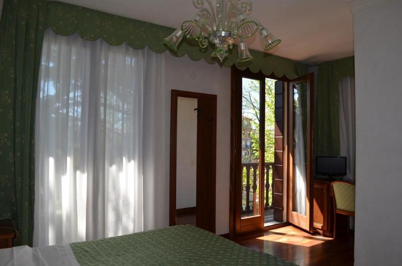 هتل Villa Cipro