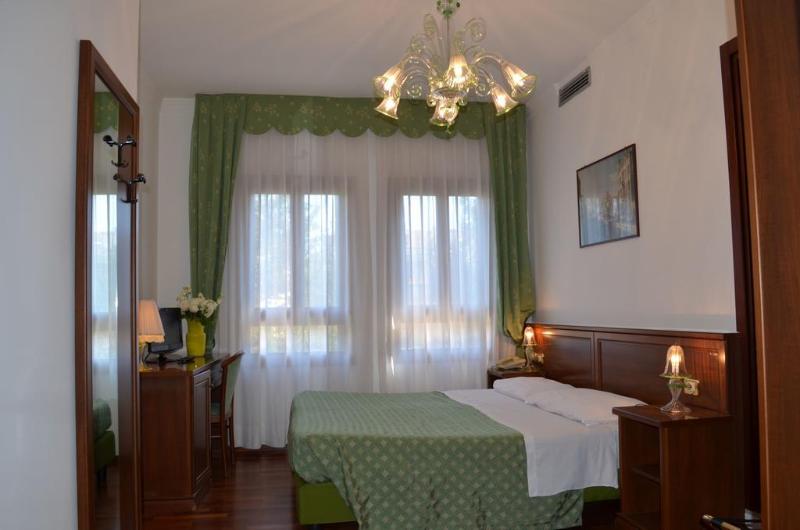 هتل Villa Cipro