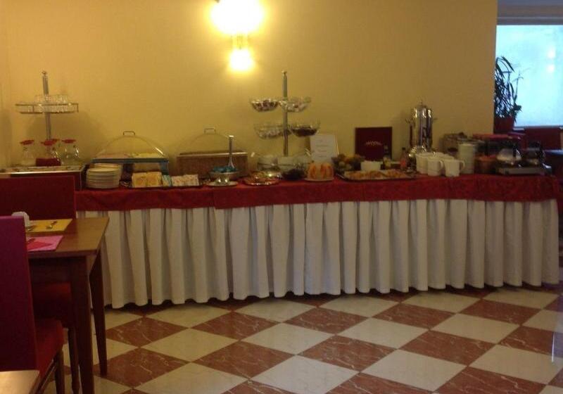 هتل Villa Cipro