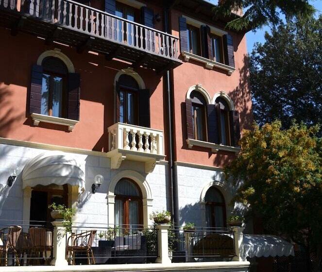 هتل Villa Cipro