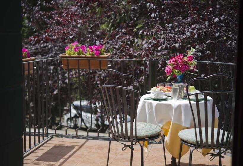 هتل Villa Edera