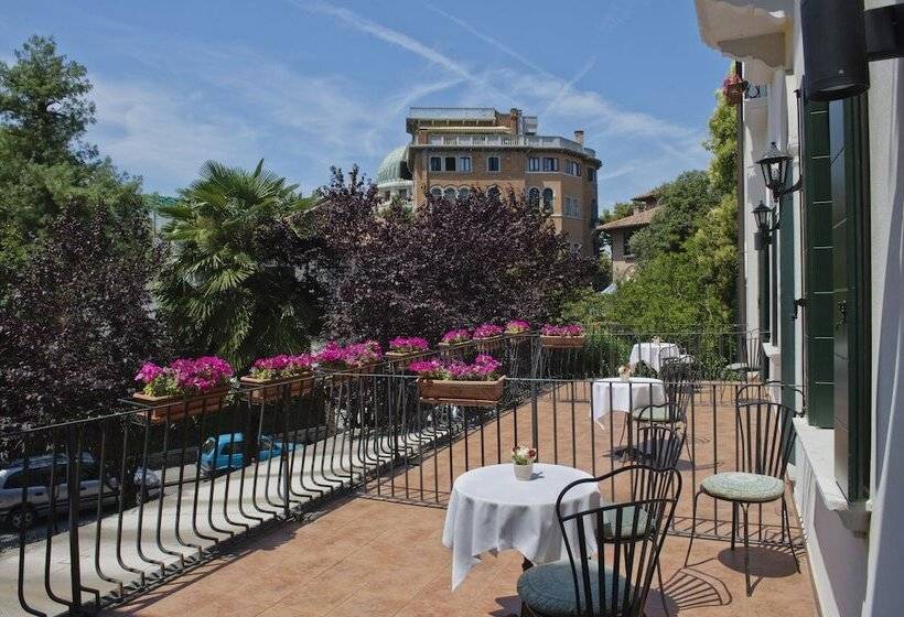 هتل Villa Edera
