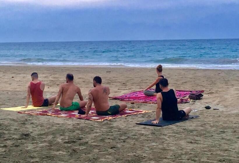 مبيت وإفطار Faith Glamping Dome Costa Rica