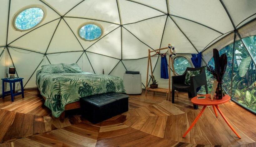 مبيت وإفطار Faith Glamping Dome Costa Rica