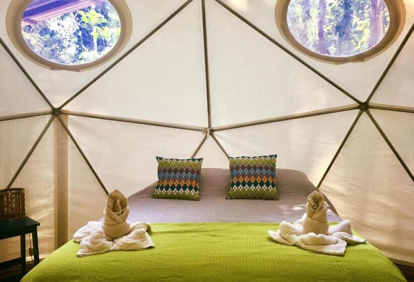 مبيت وإفطار Faith Glamping Dome Costa Rica