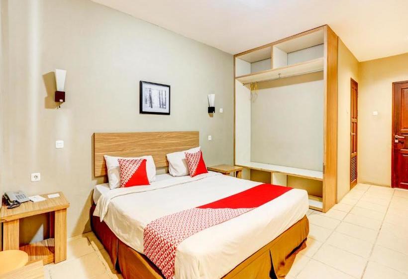 فندق Oyo 90027 Ulin Guesthouse