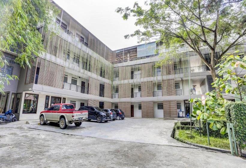 فندق Oyo 90027 Ulin Guesthouse