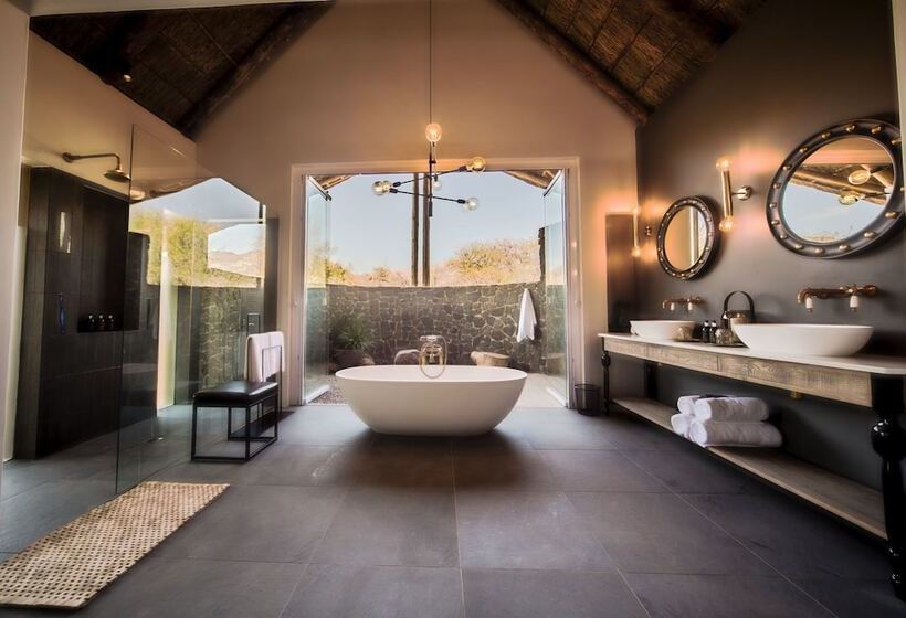 فندق Nkala Safari Lodge
