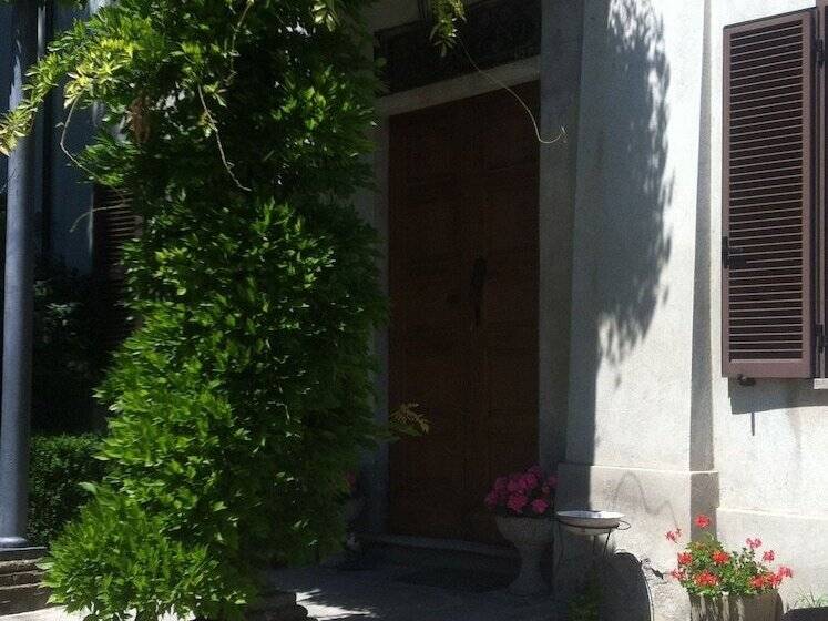فندق ريفى Cascina Zenevrea