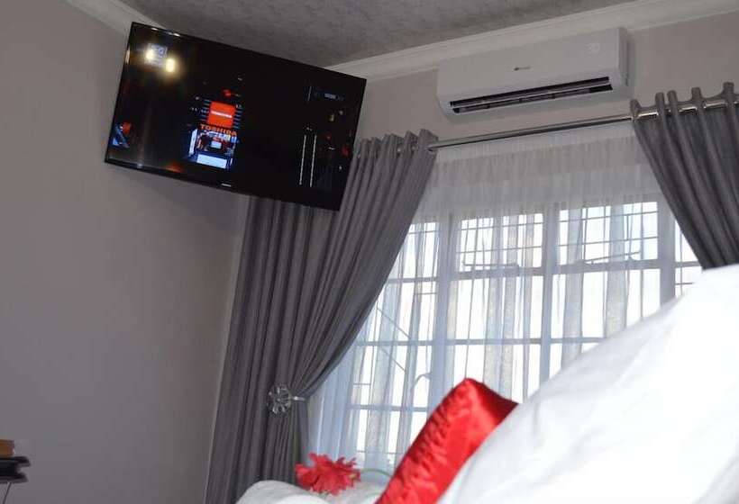 بنسيون Rochilla Guest House