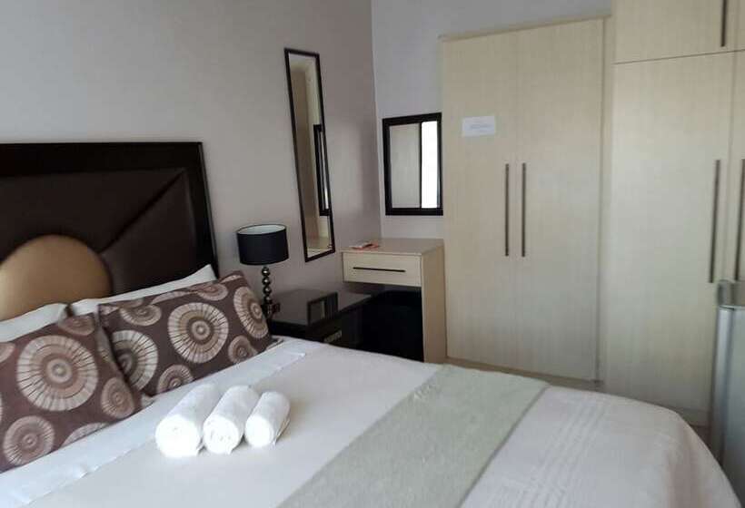 بنسيون Rochilla Guest House