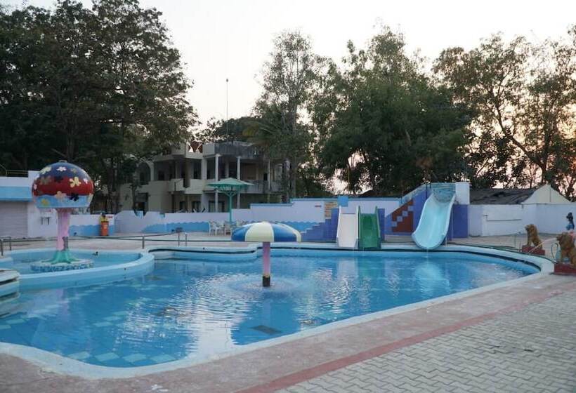 Курорт Neel Kanth Motels &