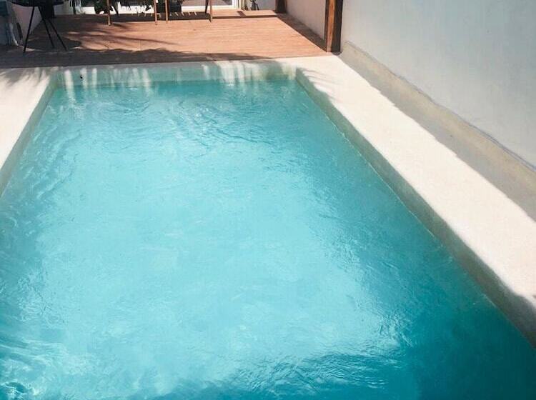 تختخواب و صبحانه Casa Bizu
