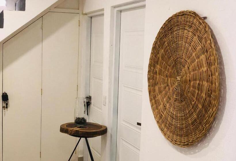 تختخواب و صبحانه Casa Bizu