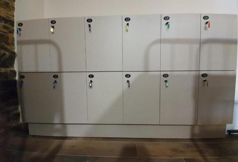 ホテル Albergue Casa Cuartel