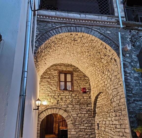 فندق Praga