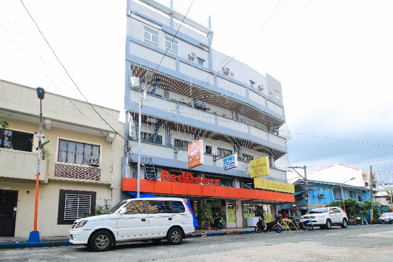 בית מלון כפרי Reddoorz @ P Florentino Street Sampaloc Manila