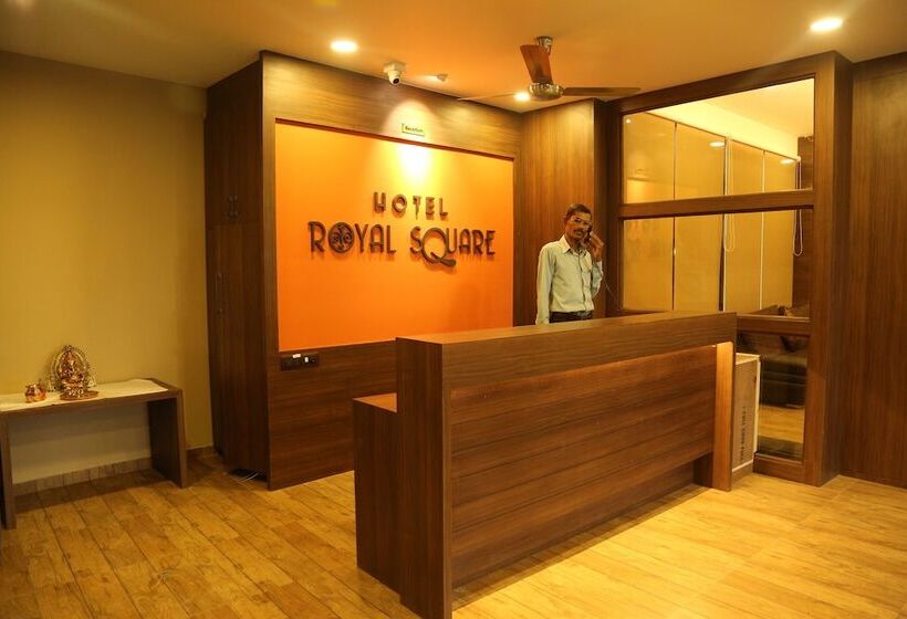 Отель Royal Square