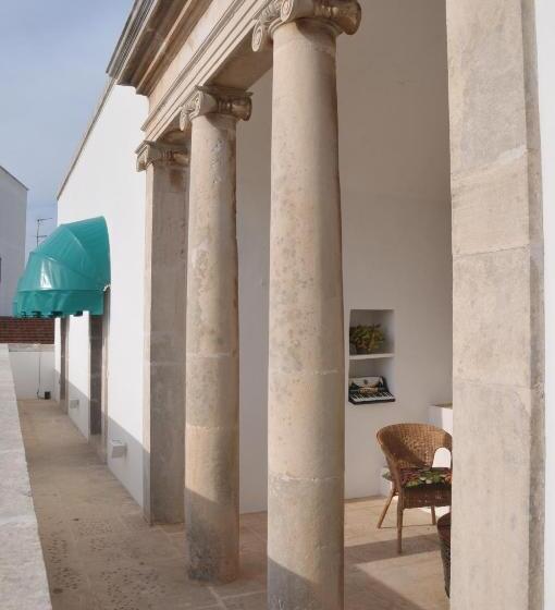 تختخواب و صبحانه Palazzo Agrusti   Residenza D Epoca