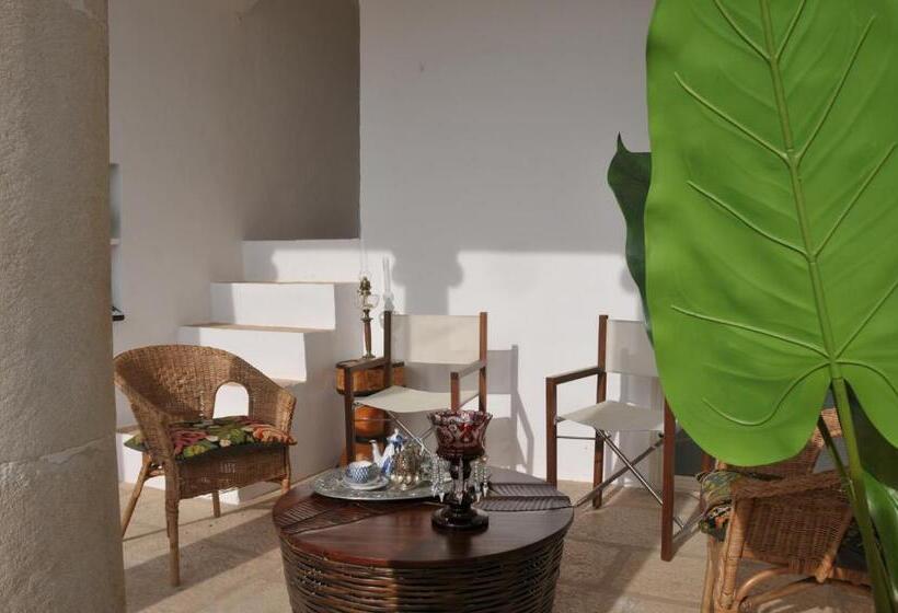 تختخواب و صبحانه Palazzo Agrusti   Residenza D Epoca
