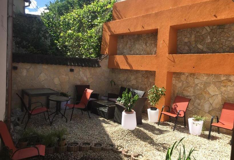 مبيت وإفطار Vulkán Wellness Panzió