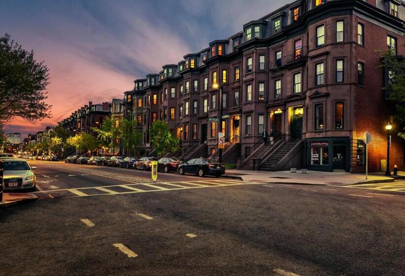 Charming Studio In Boston Brownstone, C. Ave #33