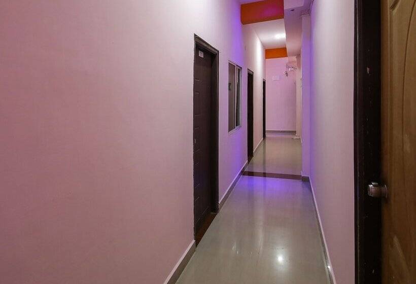 酒店 Kaaranji Residency By Oyo Rooms