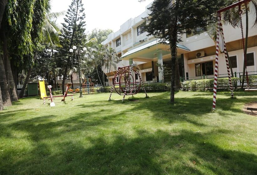 酒店 Ravikiran Alibaug