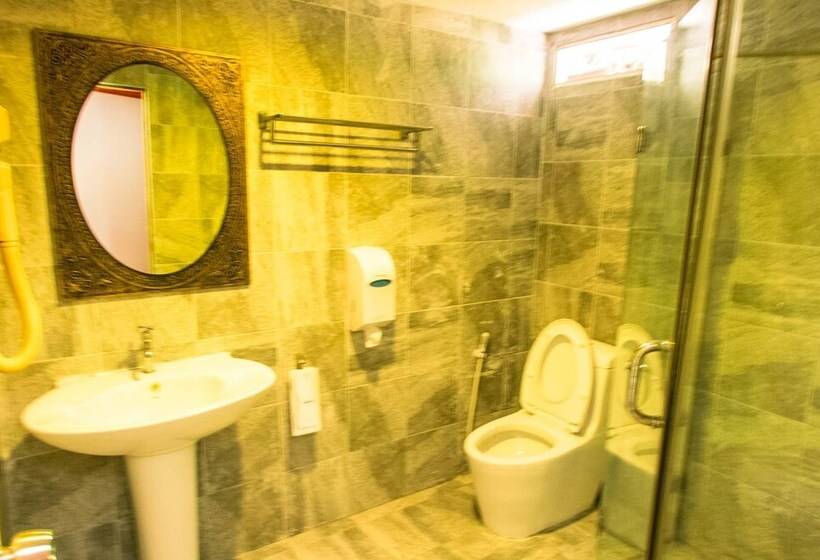 فندق The Hub Erawan Resort
