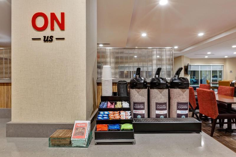 هتل Towneplace Suites By Marriott Grand Rapids Airport Southeast