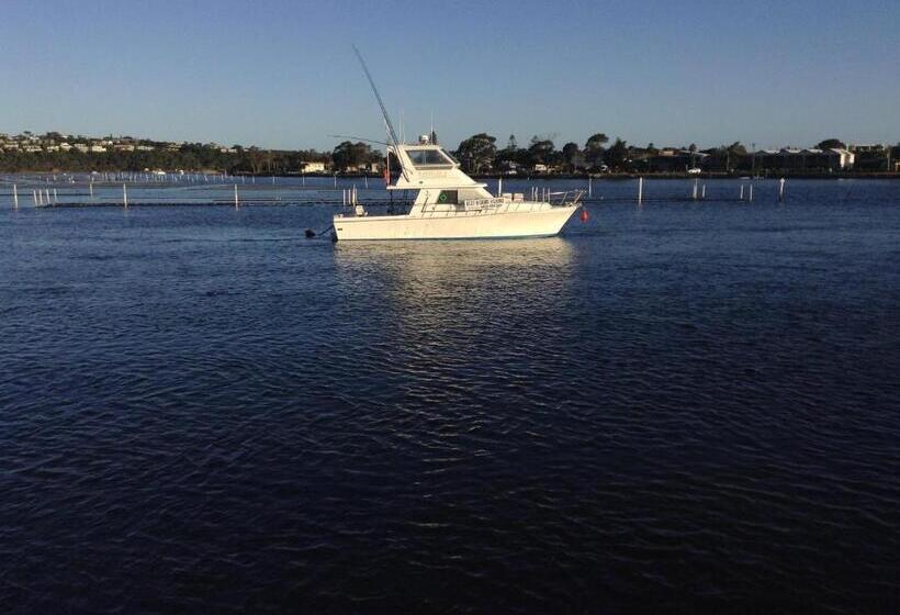 The Sands Holiday Apartments