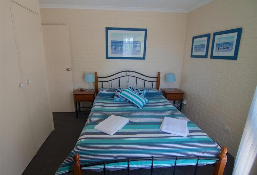 The Sands Holiday Apartments