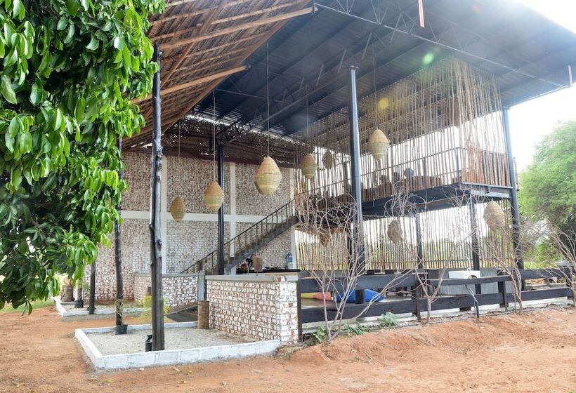 בית מלון כפרי Leopard Lakes, Wilpattu